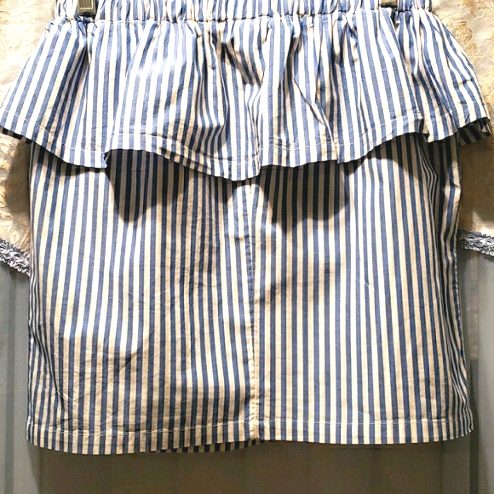 H&M BLUE/WHITE STRIPED SKIRT SZ 6